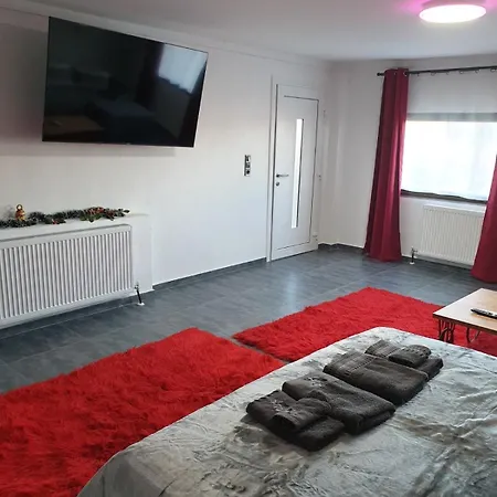 Elatovillage إلاتوشوري