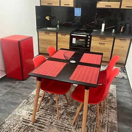 Elatovillage إلاتوشوري